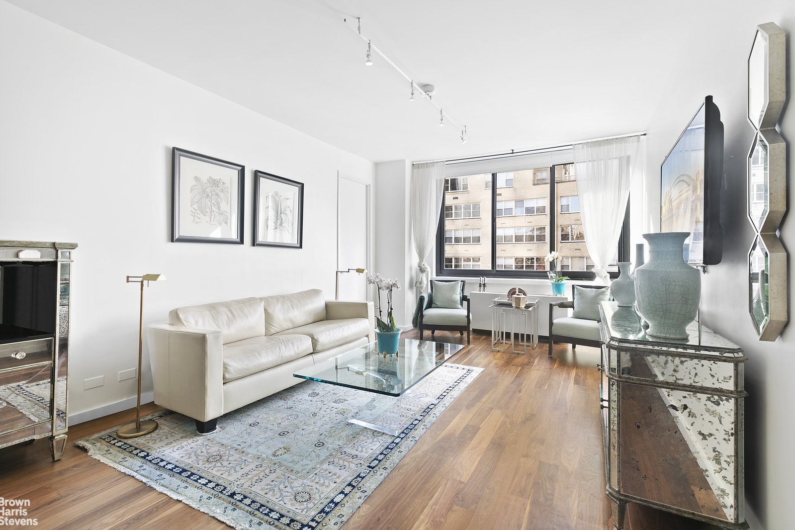 Photo 1 of 515 East 72nd Street 12D, Upper East Side, NYC, $4,000, Web #: 20509223