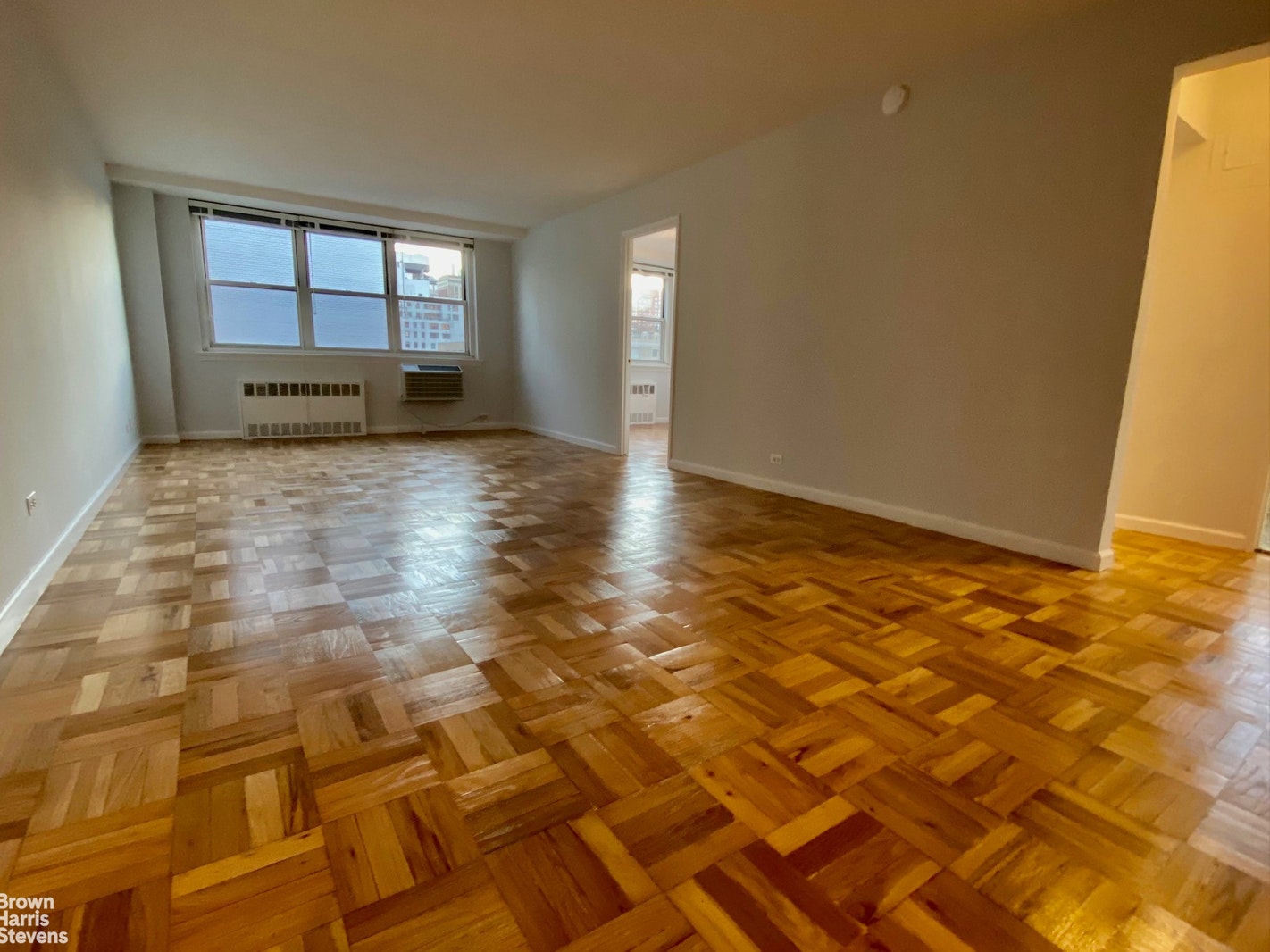 Photo 1 of 201 East 19th Street 15H, Gramercy Park, NYC, $5,395, Web #: 20550233