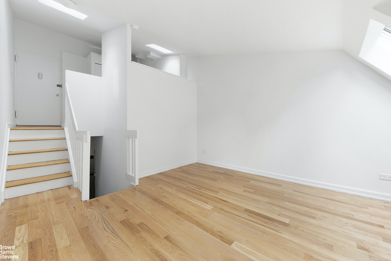 Photo 1 of 134 East 22nd Street, Gramercy Park, NYC, $2,975, Web #: 20563015