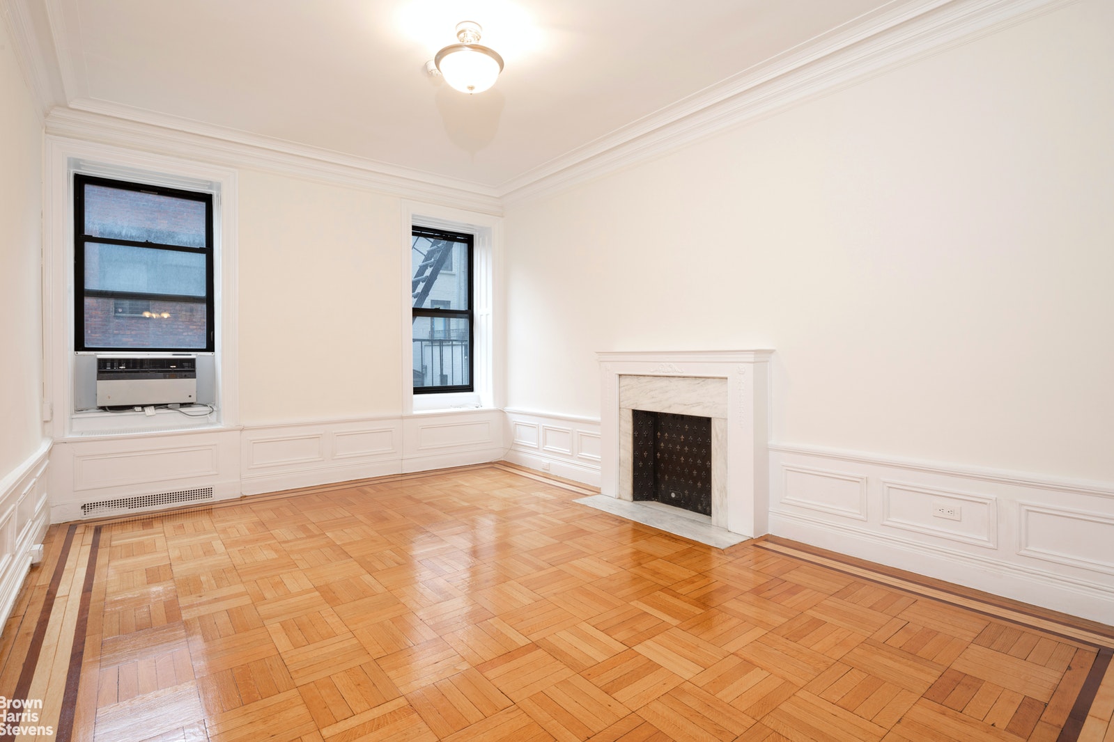 Photo 1 of 260 West 72nd Street 2C, Upper West Side, NYC, $4,800, Web #: 20570082