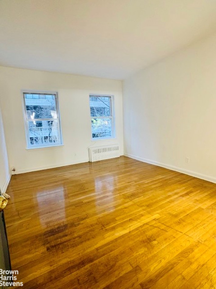 Photo 1 of 308 East 49th Street 3A, Midtown East, NYC, $1,450, Web #: 20585248