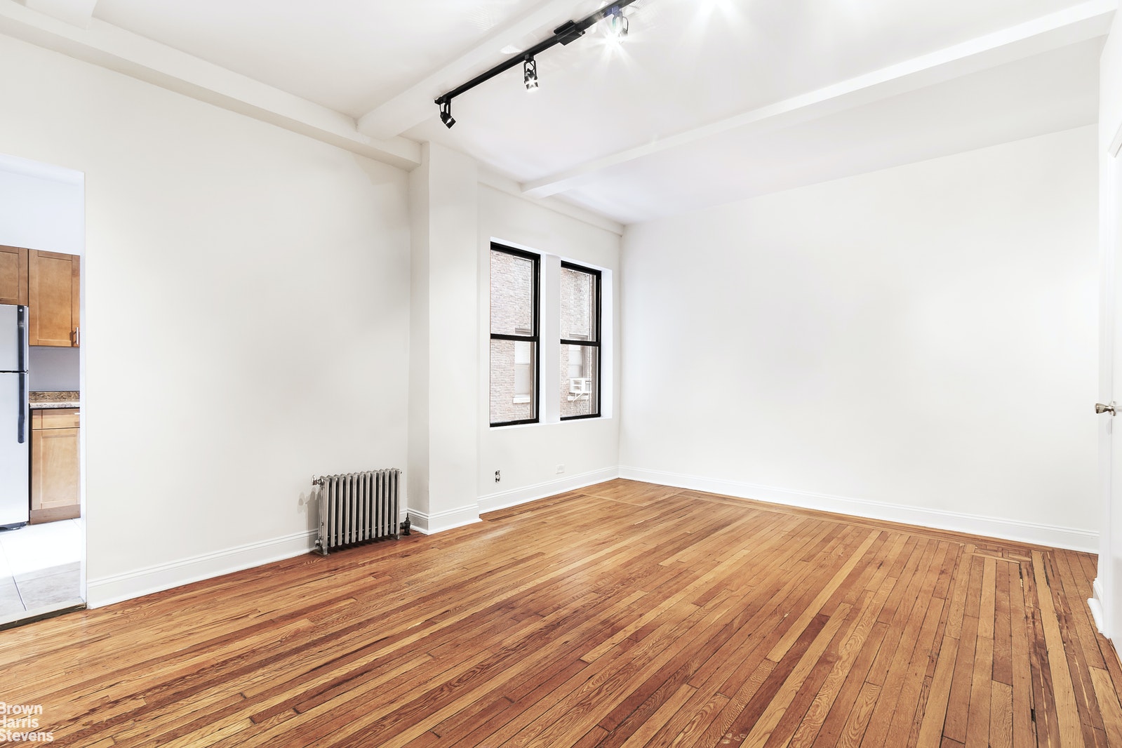 Photo 1 of 350 West 55th Street 4A, Midtown West, NYC, $3,500, Web #: 20618483
