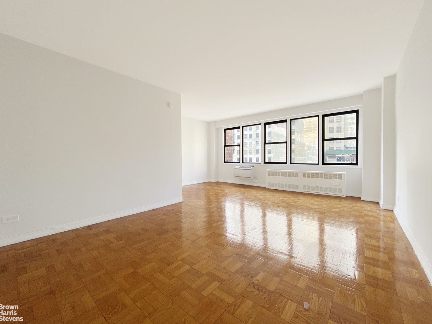 Photo 1 of 200 East 15th Street 4F, Gramercy Park, NYC, $2,395, Web #: 20618832