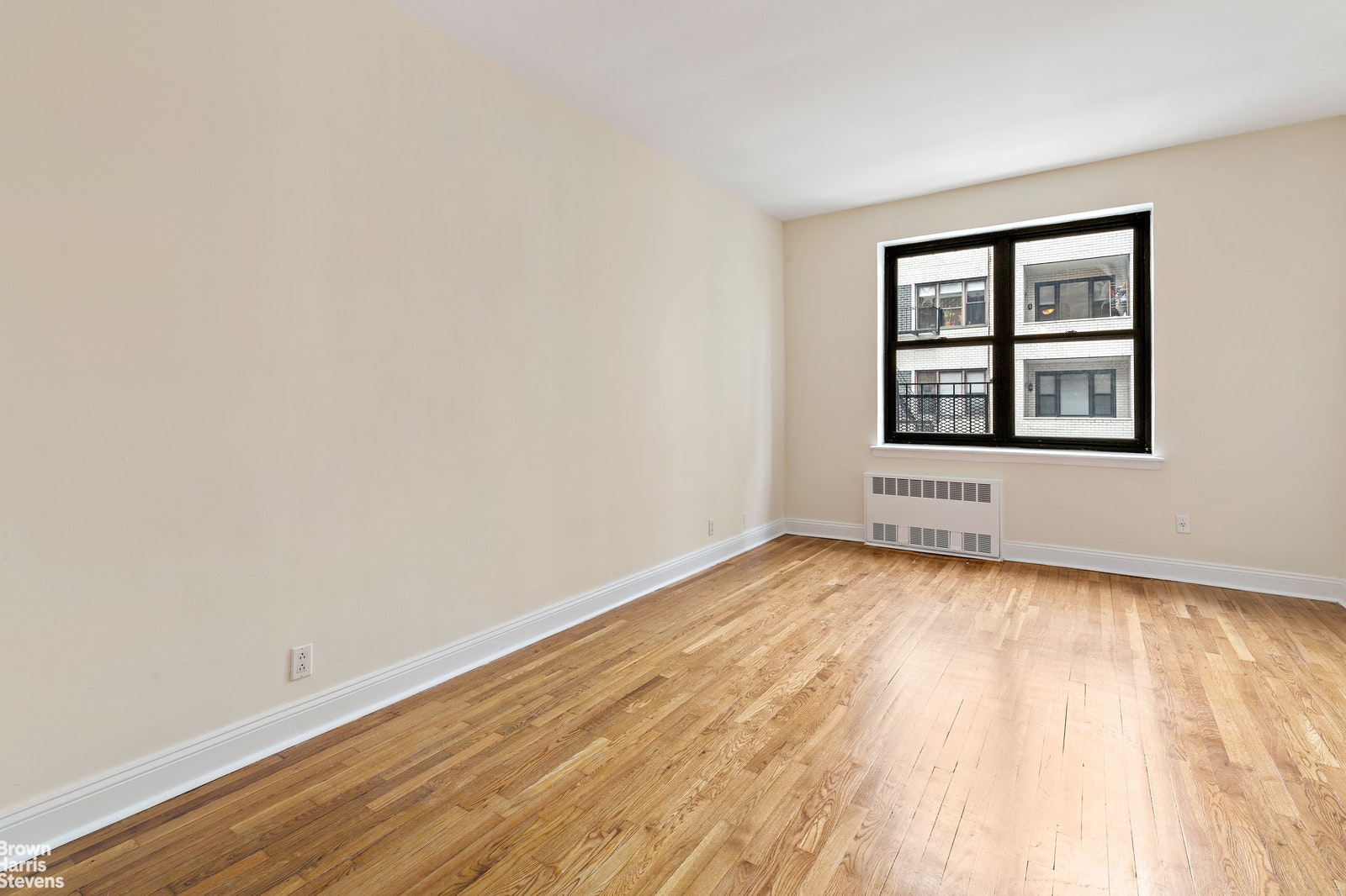 Photo 1 of 534 East 88th Street 4D, Upper East Side, NYC, $1,600, Web #: 20630753