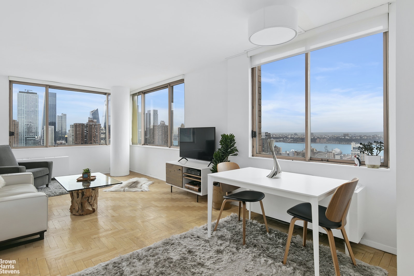 Photo 1 of 350 West 50th Street 34E, Midtown West, NYC, $1,325,000, Web #: 20663653
