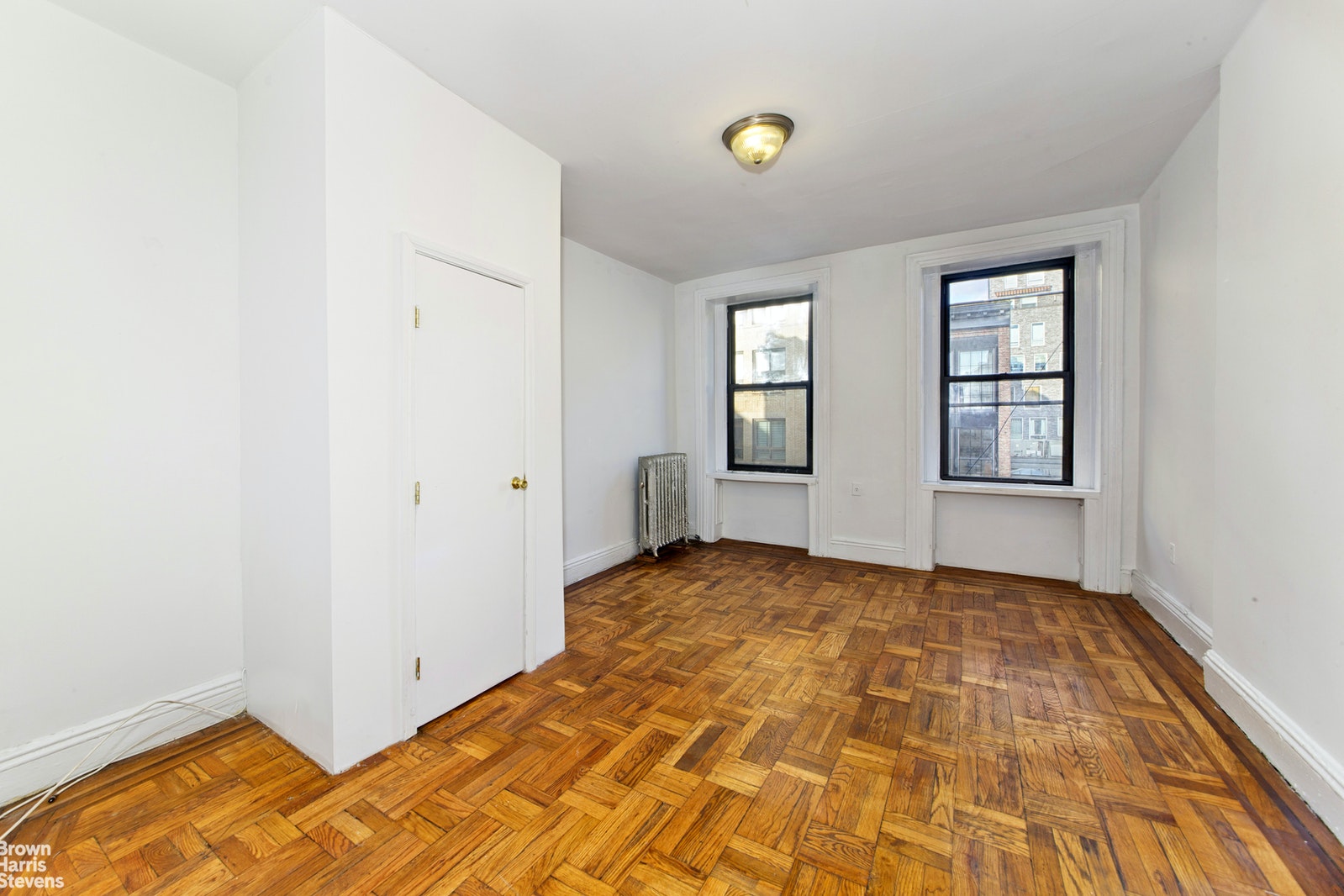 Photo 1 of 108 West 17th Street 10, Chelsea, NYC, $2,800, Web #: 20666958