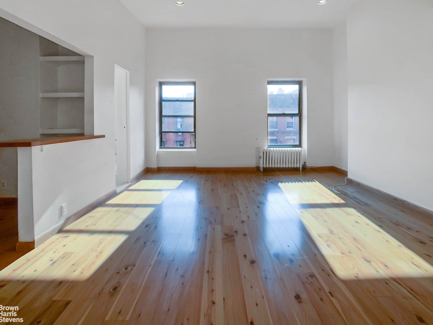 Photo 1 of 507 East 6th Street 5F, East Village, NYC, $2,031, Web #: 20675400