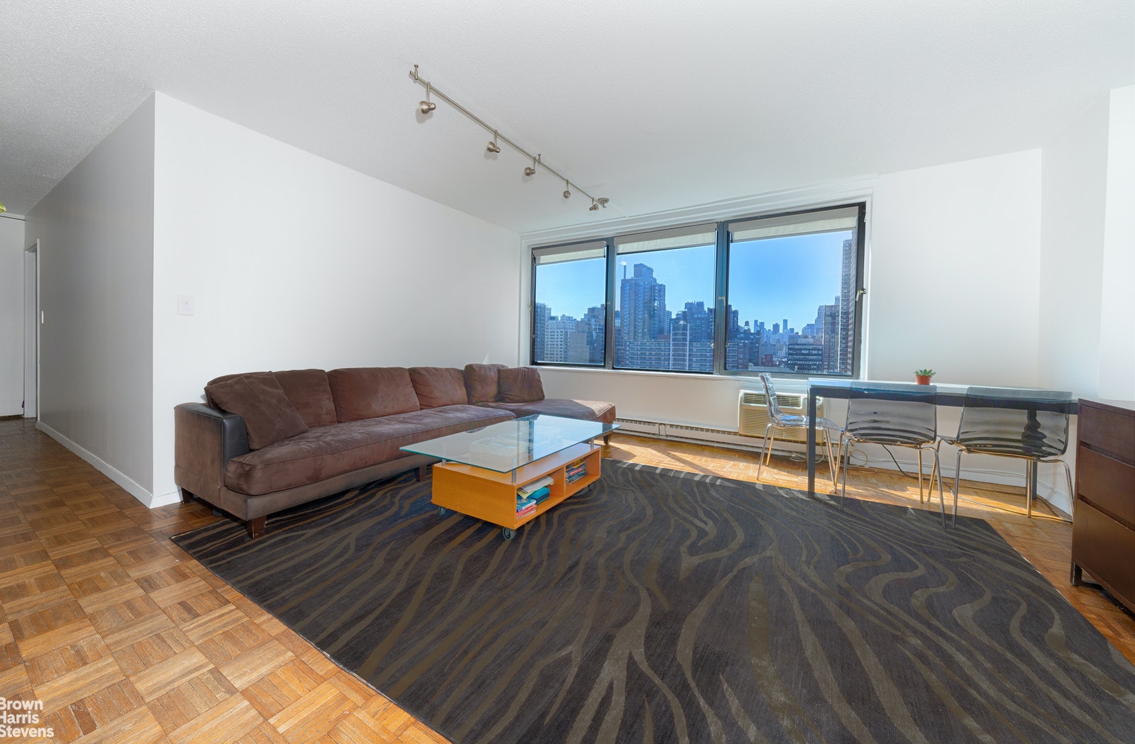 Photo 1 of 1619 Third Avenue, Upper East Side, NYC, $816,000, Web #: 20681349