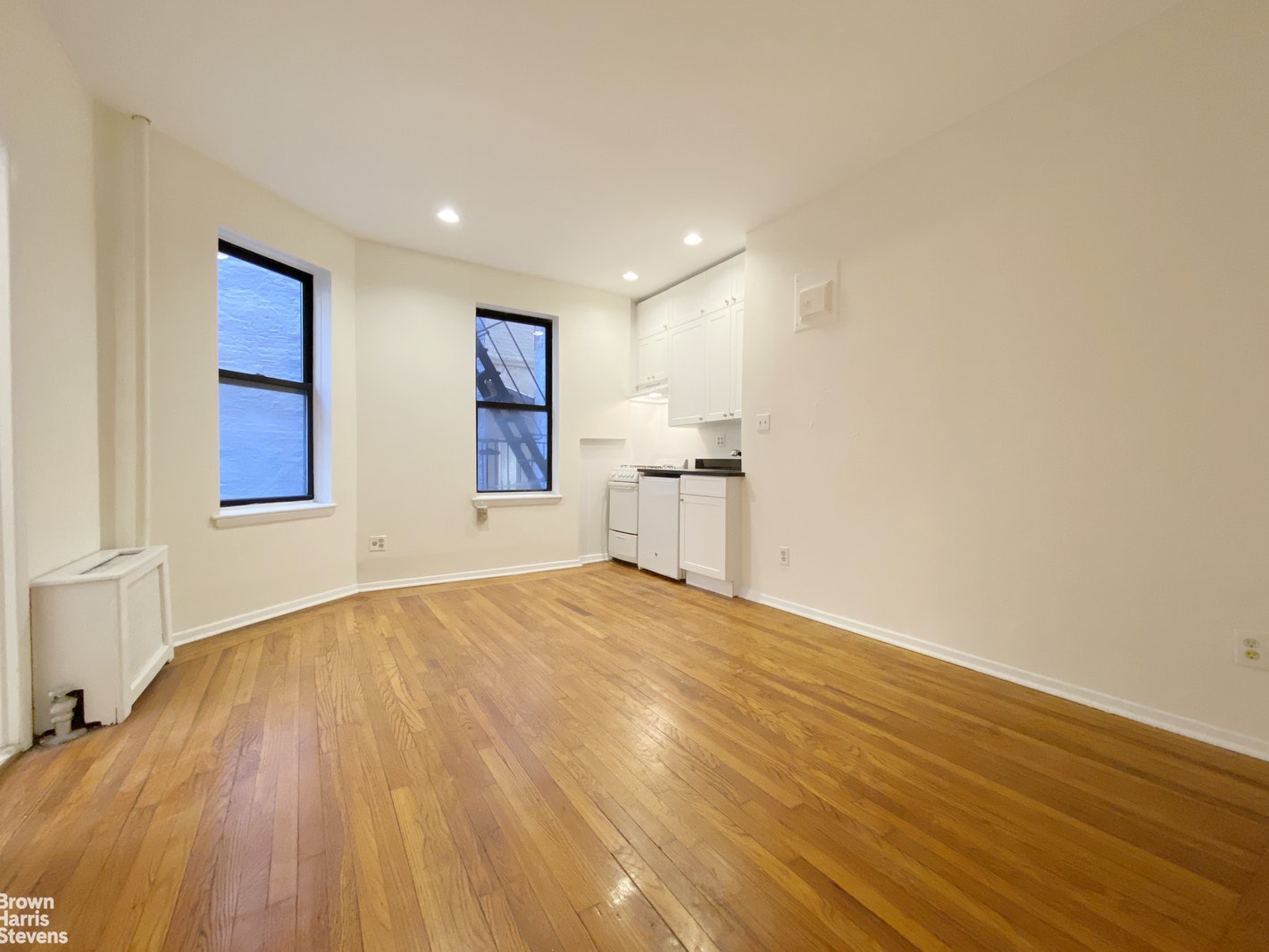 Photo 1 of 245 West 75th Street 3E, Upper West Side, NYC, $1,575, Web #: 20682277