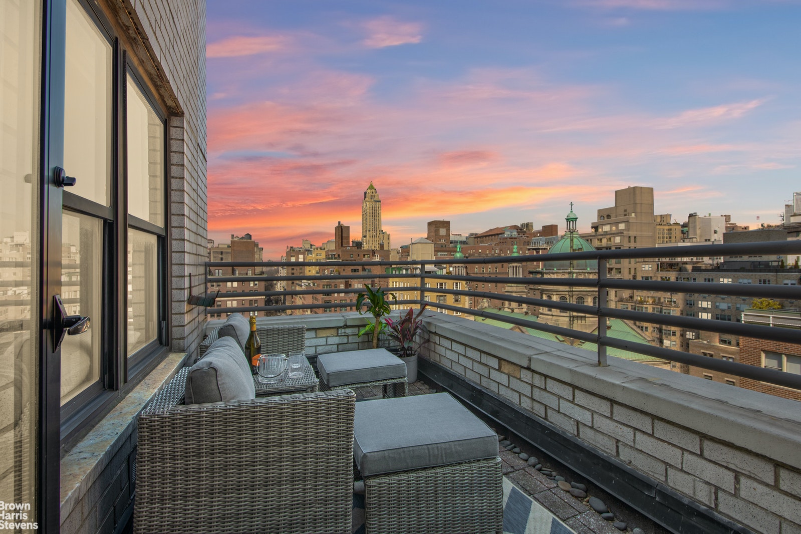 Photo 1 of 196 East 75th Street 16A, Upper East Side, NYC, $1,675,000, Web #: 20739922