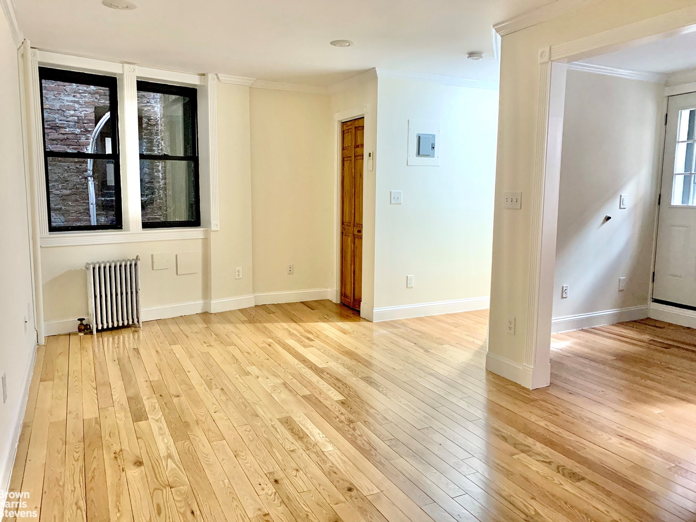 Photo 1 of 239 West 10th Street, West Village, NYC, $3,819, Web #: 20743665