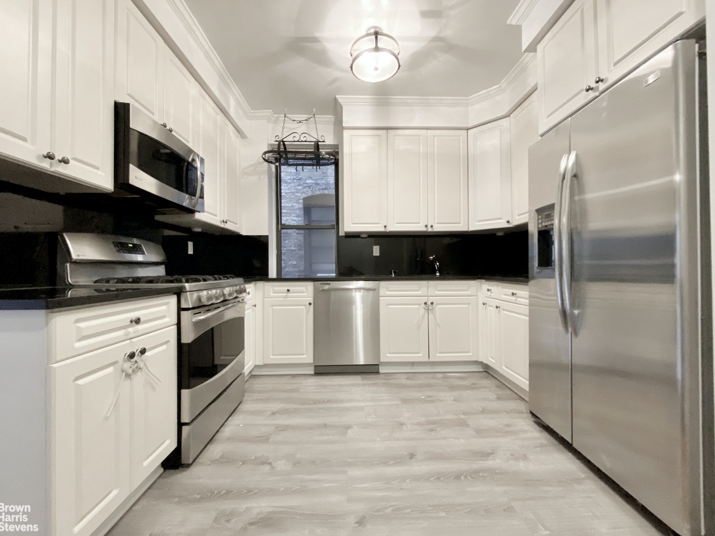 Photo 1 of 211 West 102nd Street 3F, Upper West Side, NYC, $3,200, Web #: 20763982
