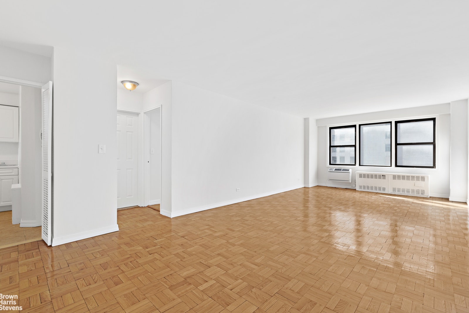 Photo 1 of 200 East 15th Street 7D, Gramercy Park, NYC, $3,500, Web #: 20782866