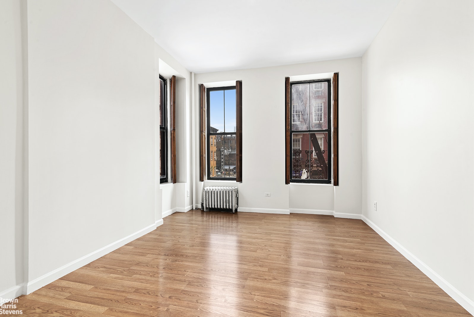 Photo 1 of 184 West 10th Street 2A, , NYC, $2,995, Web #: 20830132