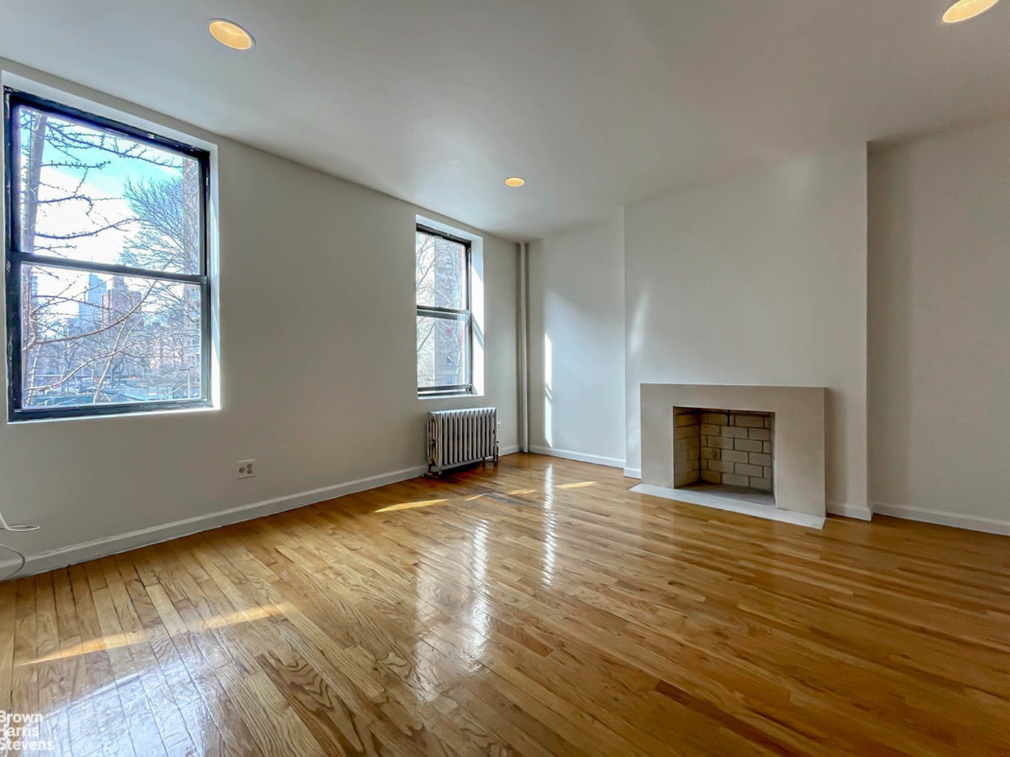 Photo 1 of 437 East 6th Street 3F, East Village, NYC, $2,123, Web #: 20856268