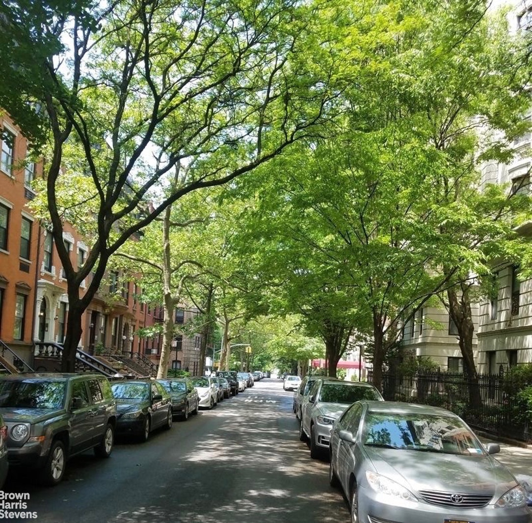 Photo 1 of 75 Pierrepont Street, Brooklyn Heights, Brooklyn, NY, $2,316, Web #: 20861278