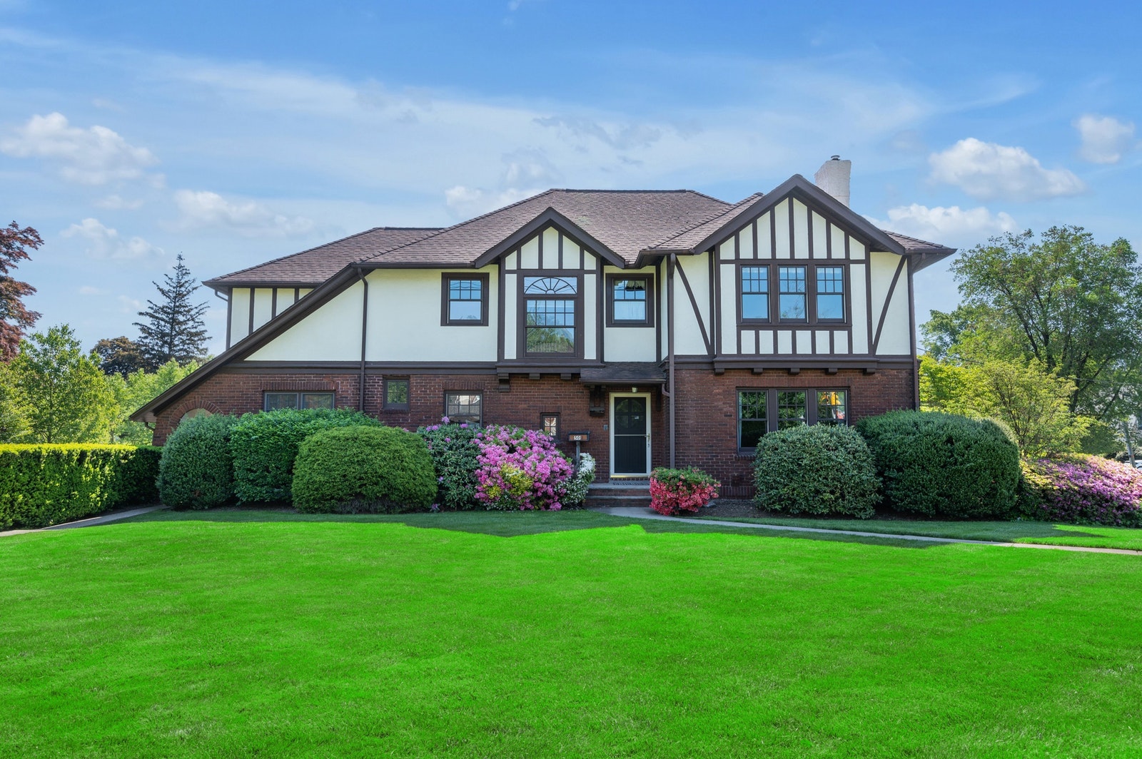 Closed 501 Grove Street, Montclair, New Jersey, ID 20877082 Brown