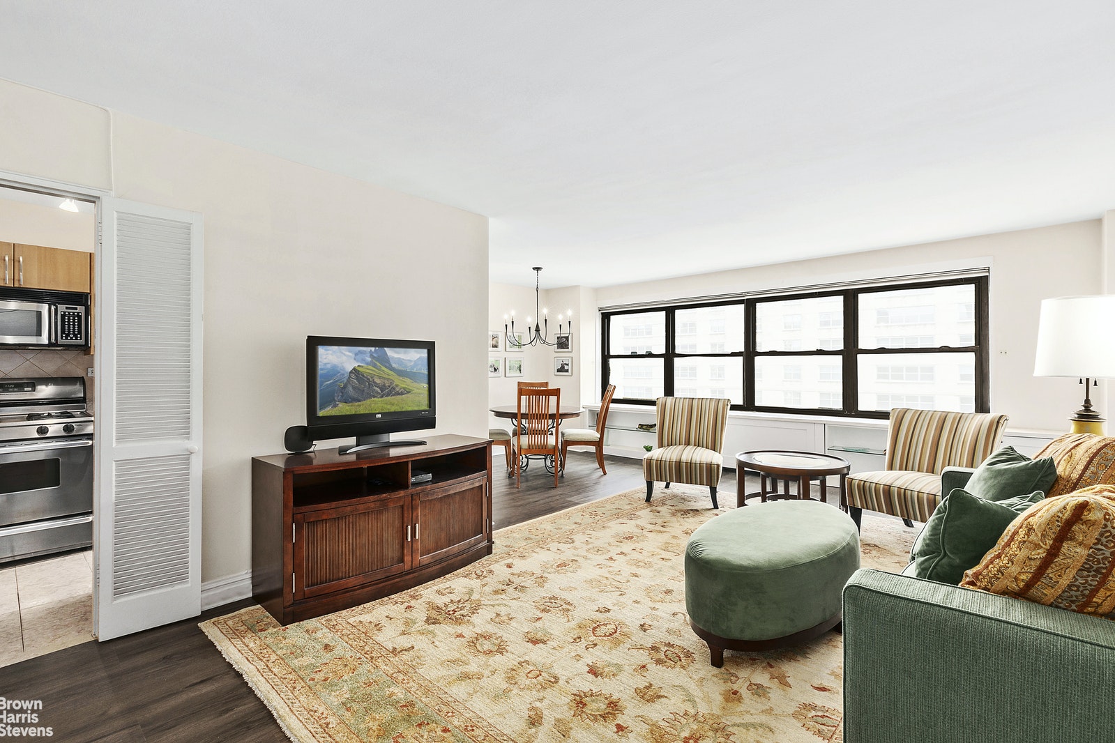 Photo 1 of 140 West End Avenue 28K, Upper West Side, NYC, $800,000, Web #: 20877192