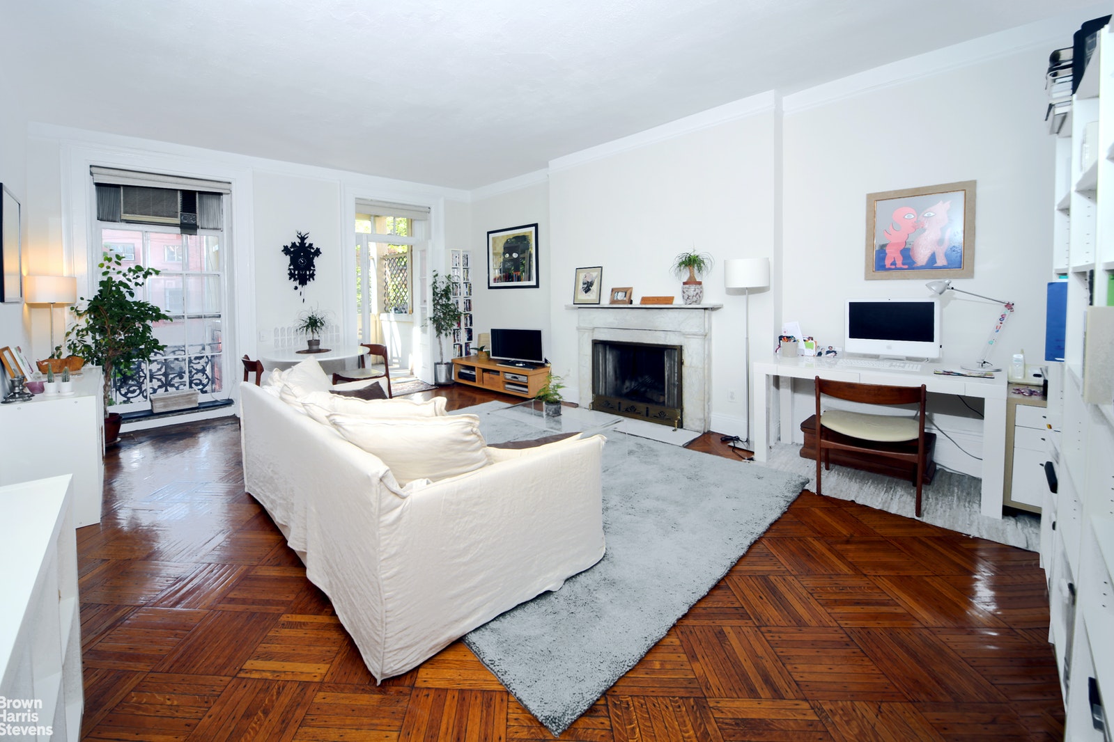 Photo 1 of 14 East 10th Street, Greenwich Village, NYC, $6,300, Web #: 20880449