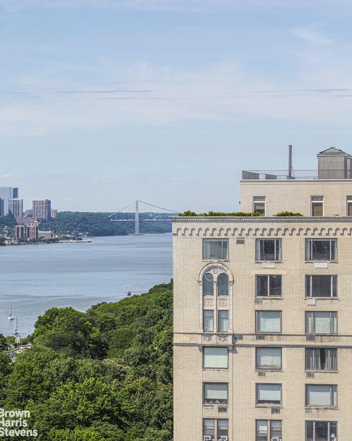 Photo 1 of 33 Riverside Drive 16E, Upper West Side, NYC, $649,000, Web #: 20908585