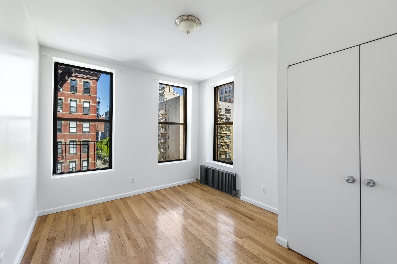 Photo 1 of 356 West 56th Street 6, Midtown West, NYC, $3,600, Web #: 20929751