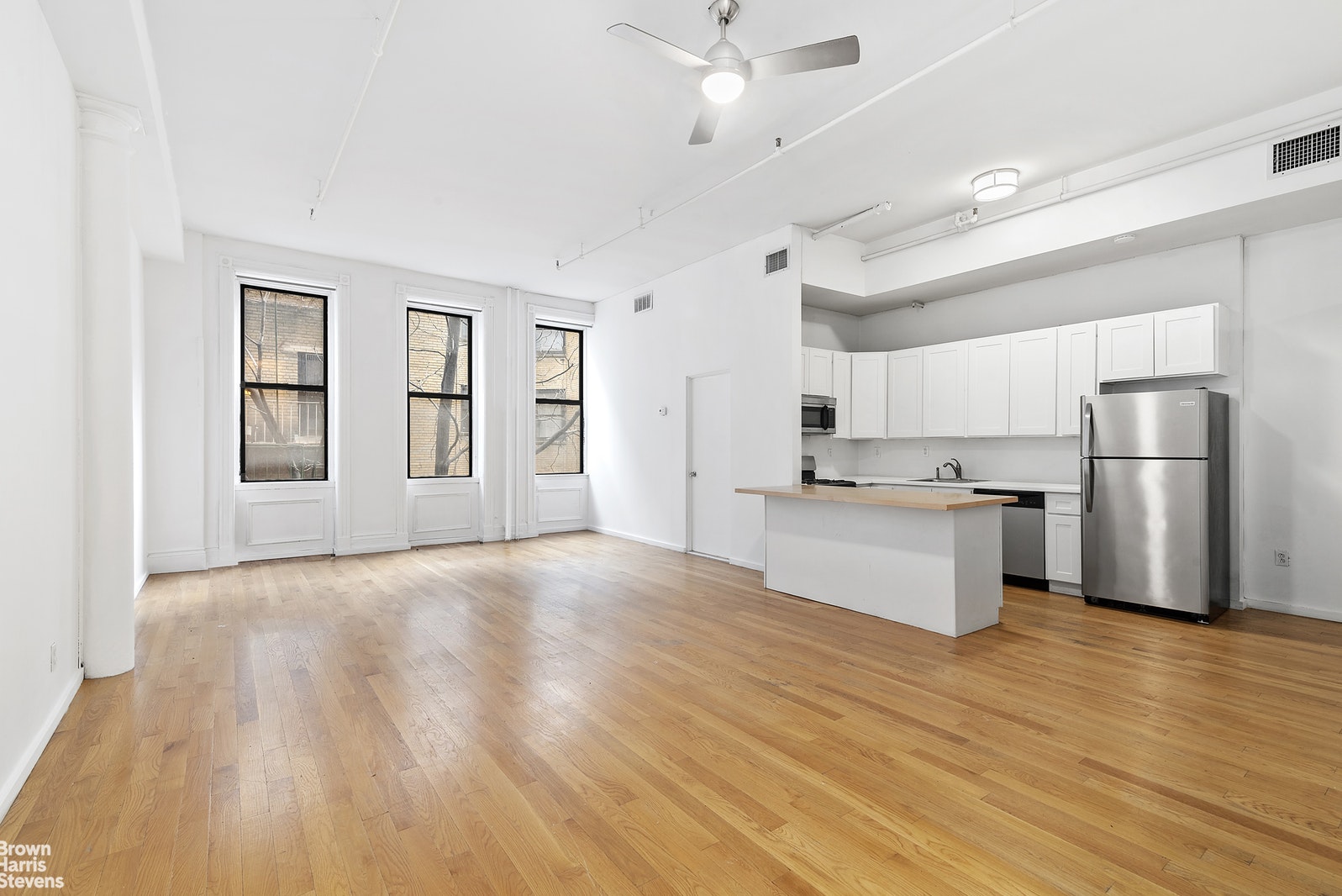 Photo 1 of 104 West 17th Street, Chelsea, NYC, $5,000, Web #: 21035507