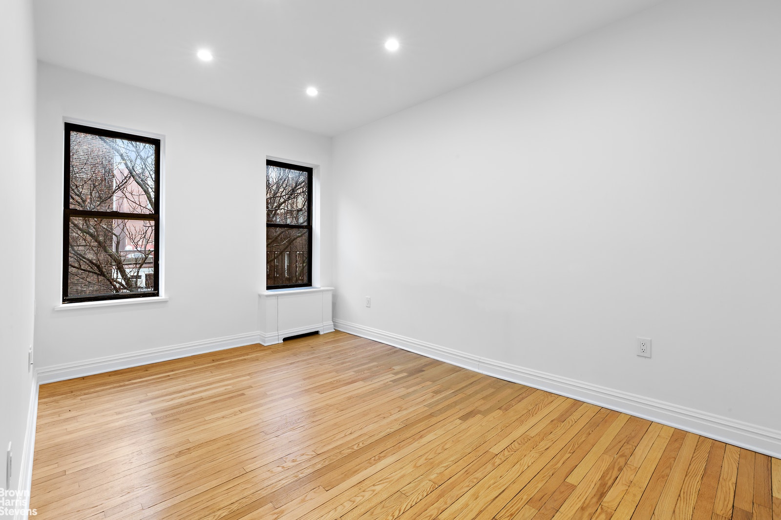 Photo 1 of 351 East 58th Street 4R, Midtown East, NYC, $3,300, Web #: 21058454