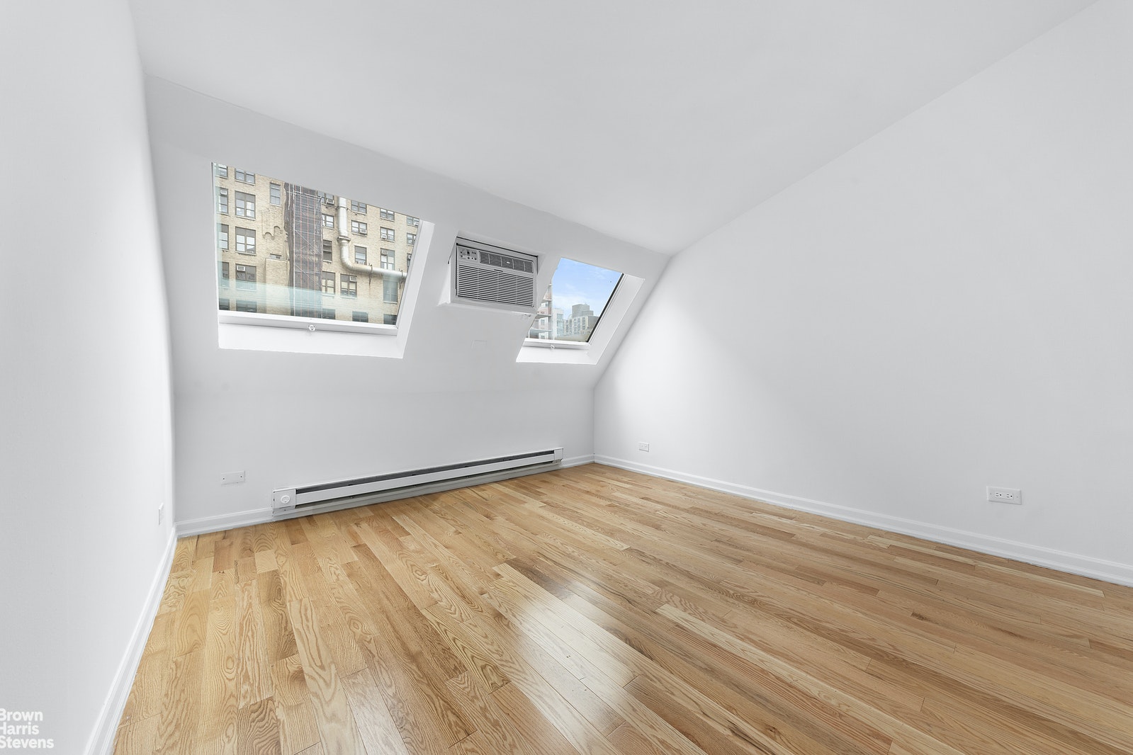 Photo 1 of East 22nd Street, Gramercy Park, NYC, $3,300, Web #: 21073293