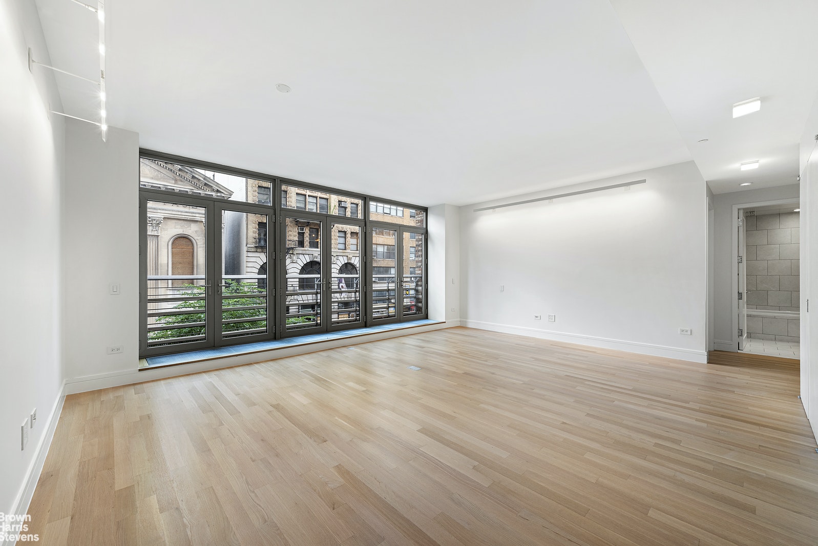 Photo 1 of 124 West 23rd Street 3A, Chelsea, NYC, $8,300, Web #: 21122929