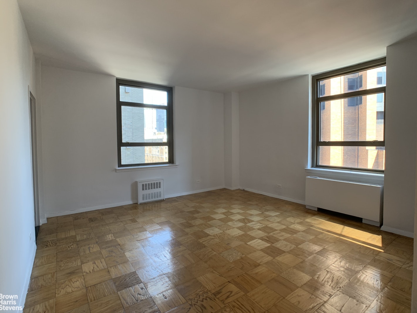 Photo 1 of 4 Park Avenue 10R, Midtown East, NYC, $3,000, Web #: 21170628
