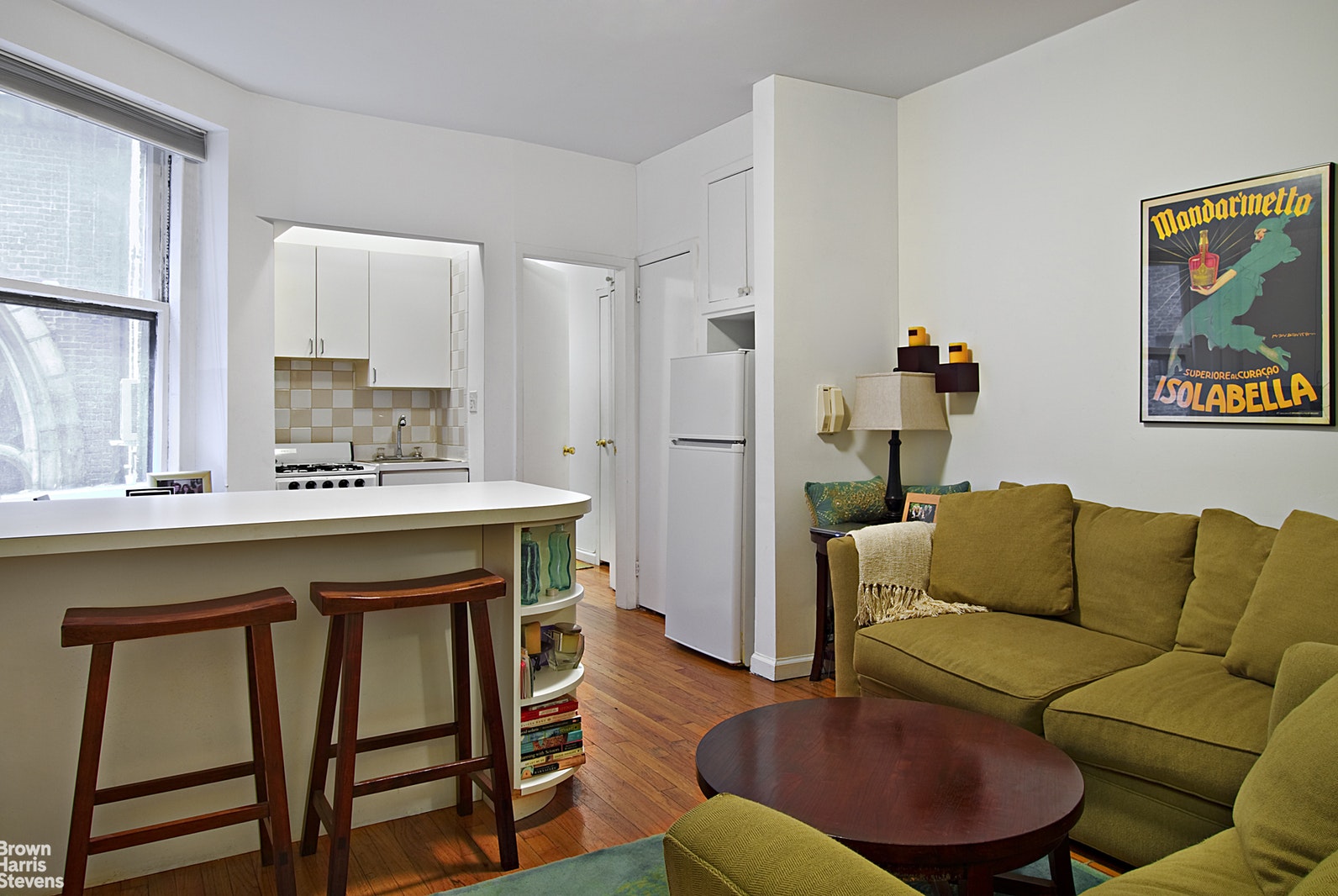 Photo 1 of 140 West 71st Street, Upper West Side, NYC, $2,500, Web #: 21197768