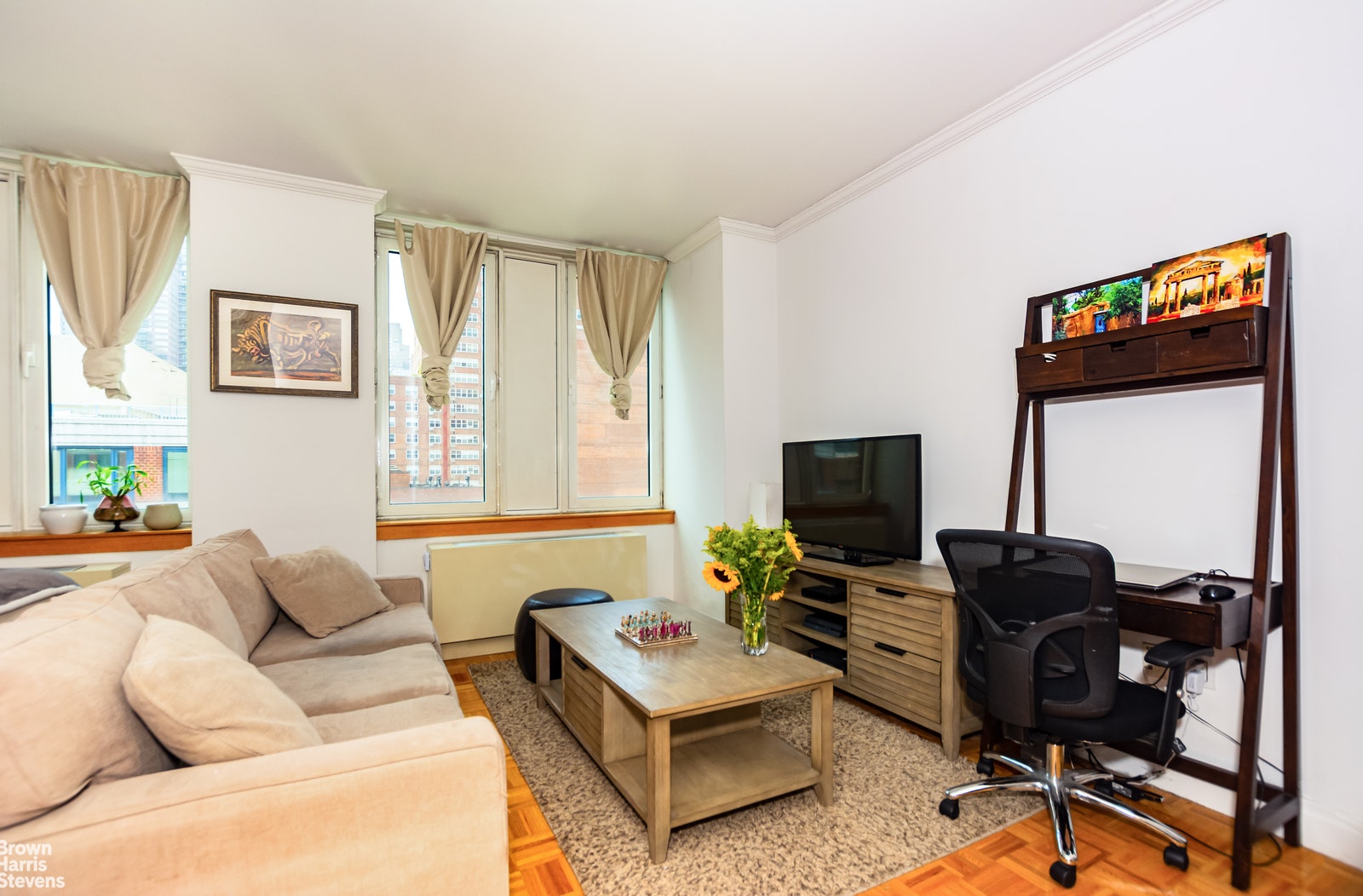 Photo 1 of 404 East 76th Street, Upper East Side, NYC, $2,495, Web #: 21220097
