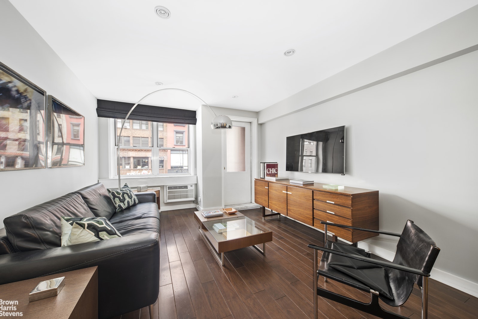 Photo 1 of 170 West 23rd Street 2G, Chelsea, NYC, $3,650, Web #: 21250867