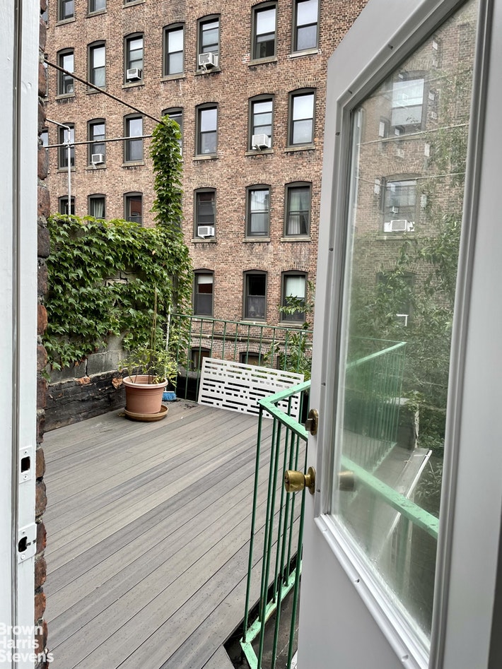 Photo 1 of 150 West 74th Street, Upper West Side, NYC, $2,780, Web #: 21282732