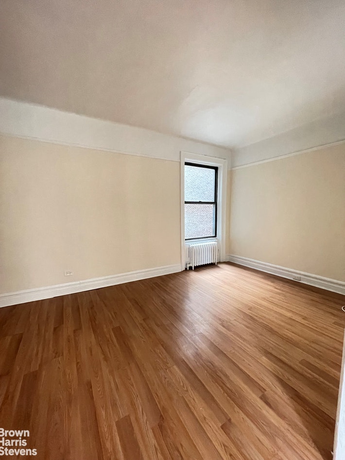 Photo 1 of 61 East 95th Street, Upper East Side, NYC, $4,200, Web #: 21321731