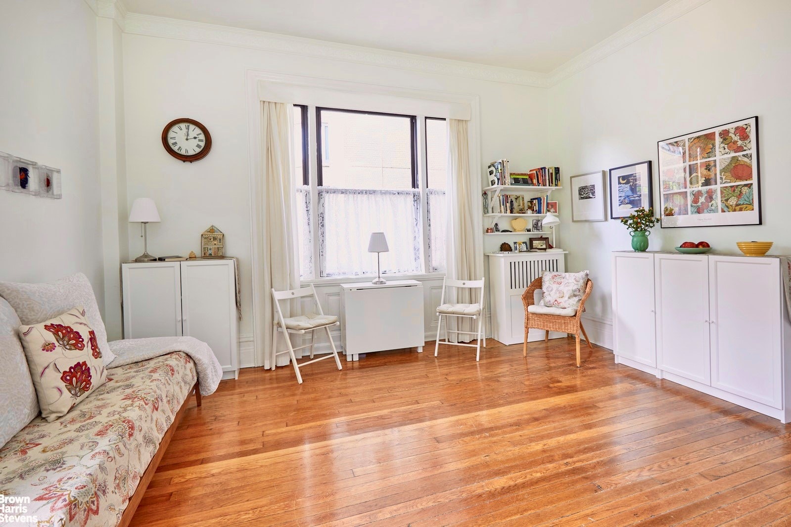 Photo 1 of 140 West 69th Street 38B, Upper West Side, NYC, $360,000, Web #: 21348434