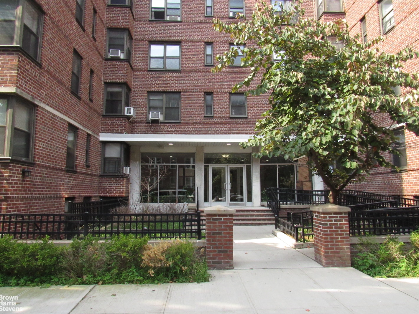 Photo 1 of 109 -23 71st Rd 2F, Forest Hills, Queens, NY, $2,000, Web #: 21388542