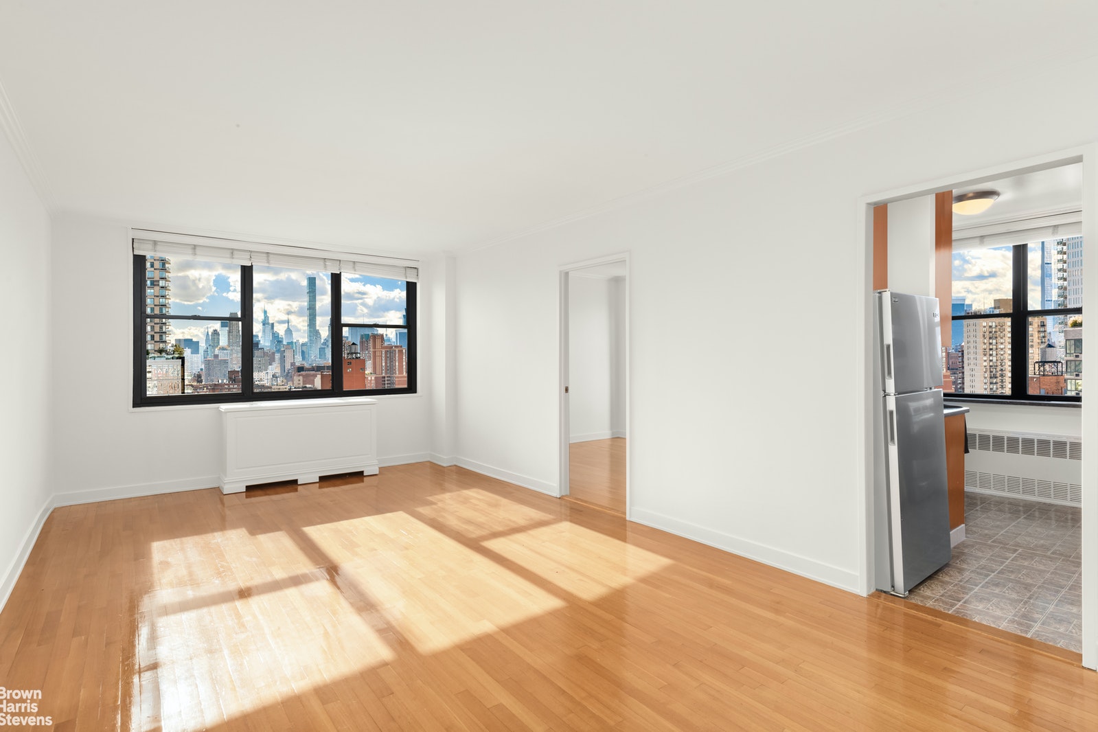 Photo 1 of 301 East 87th Street 25D, Upper East Side, NYC, $4,900, Web #: 21409399