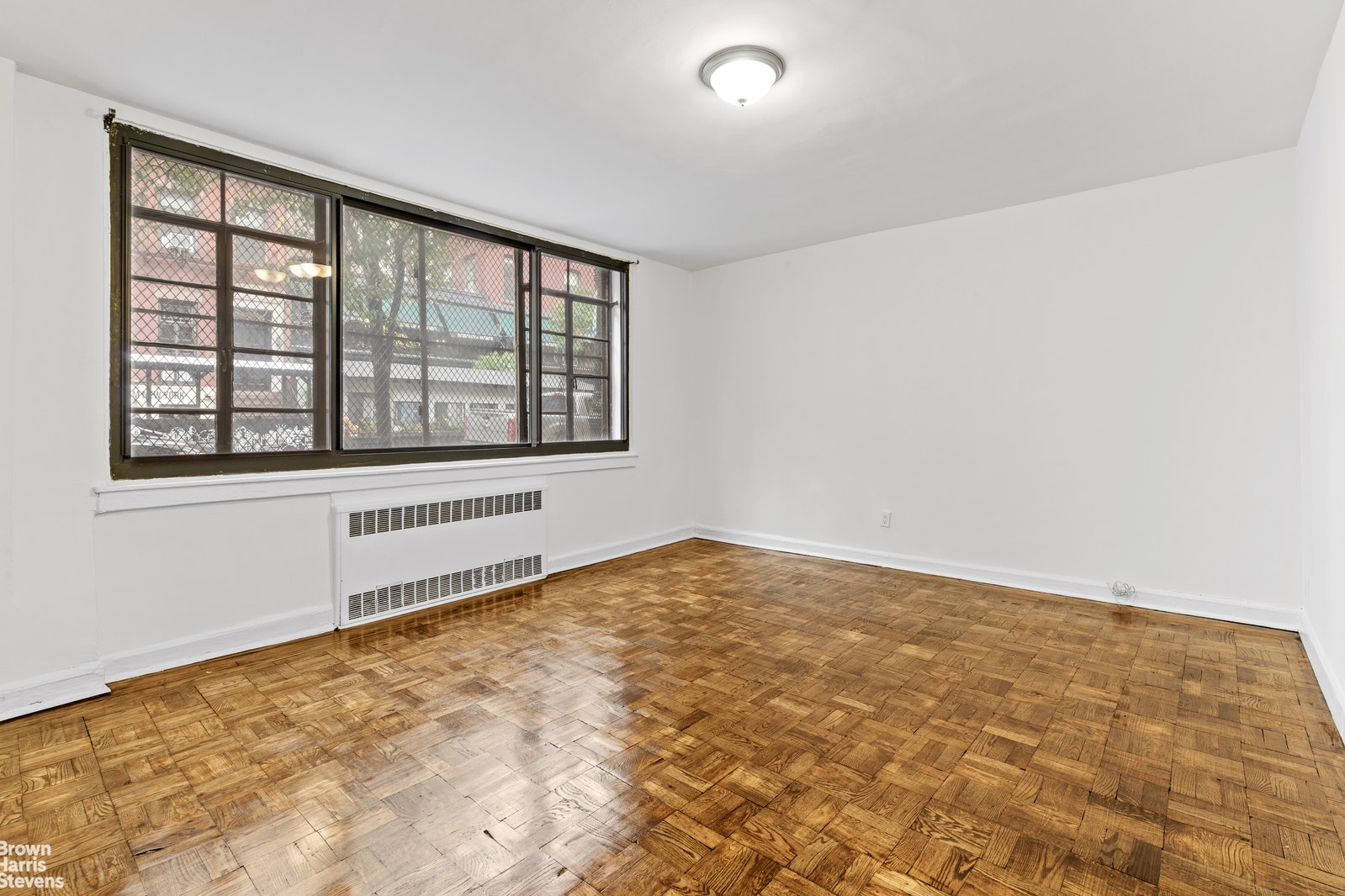 Photo 1 of 70 Irving Place, Gramercy Park, NYC, $4,300, Web #: 21437820