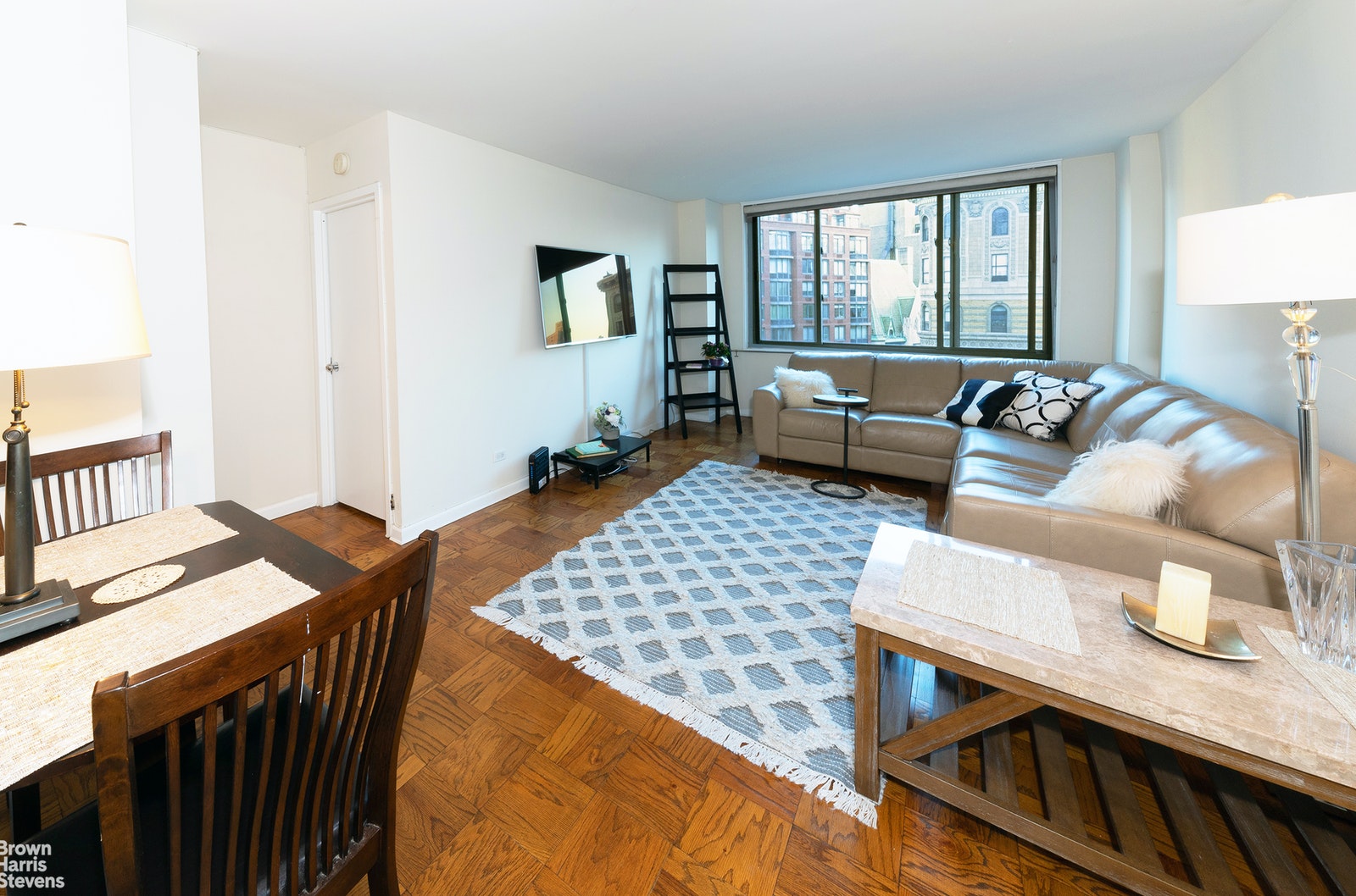 Photo 1 of 2025 Broadway 14E, Upper West Side, NYC, $3,600, Web #: 21440472
