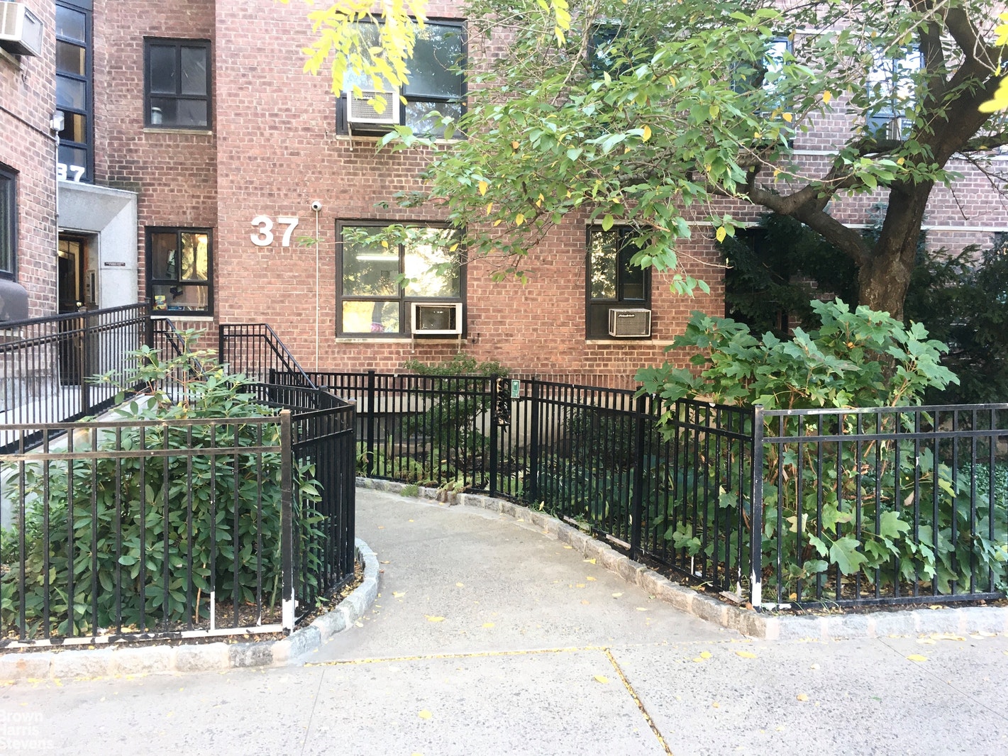 Photo 1 of Lovely 2 Bedroom Co-Op Sublet Available, Fort George, NYC, $2,250, Web #: 21448082