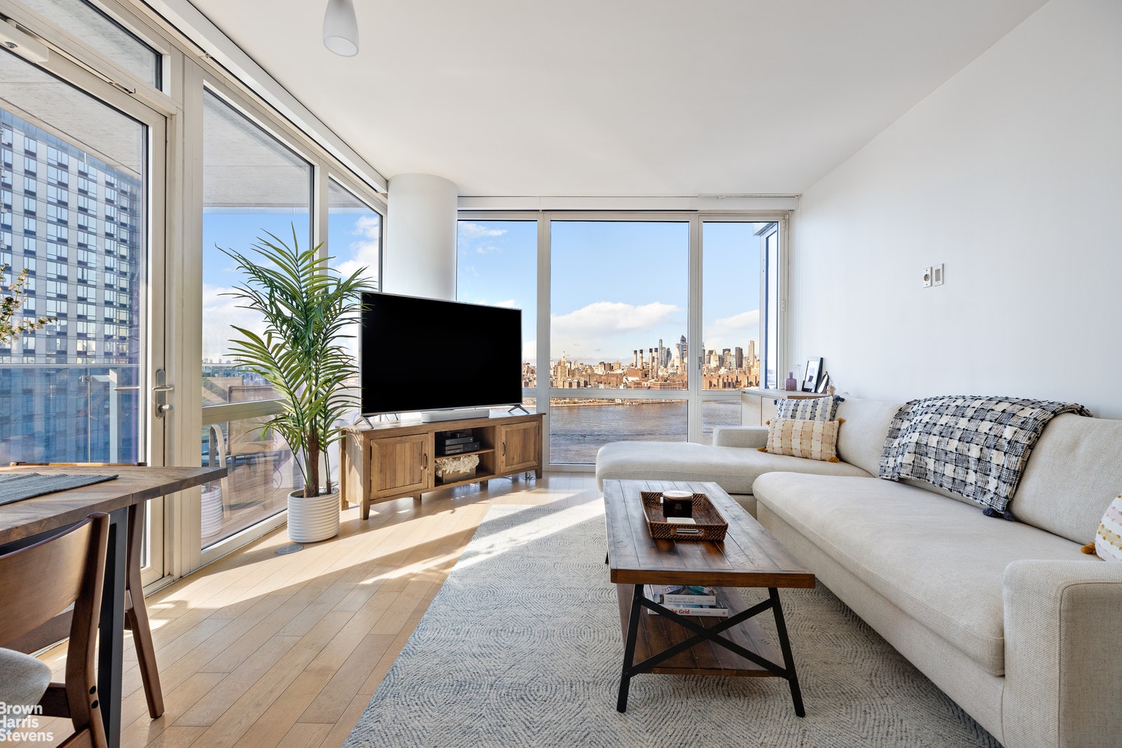 Photo 1 of 22 North 6th Street 24K, Williamsburg, Brooklyn, NY, $6,500, Web #: 21448514