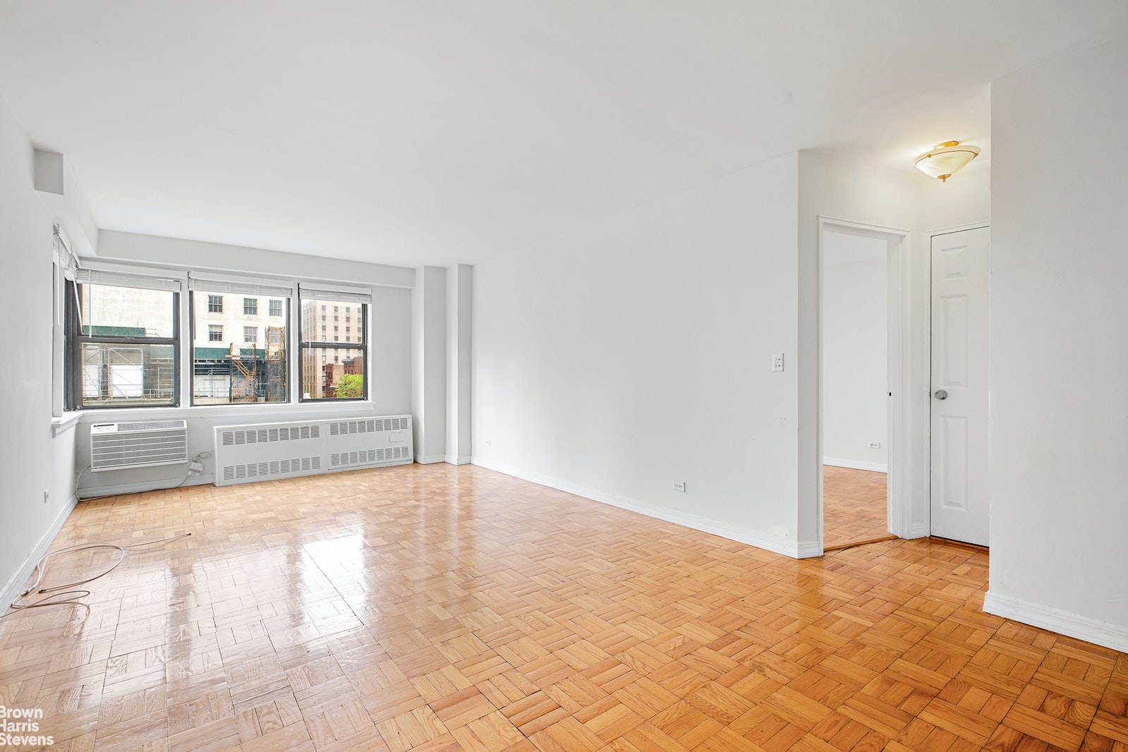 Photo 1 of 200 East 15th Street, Gramercy Park, NYC, $4,500, Web #: 21470333