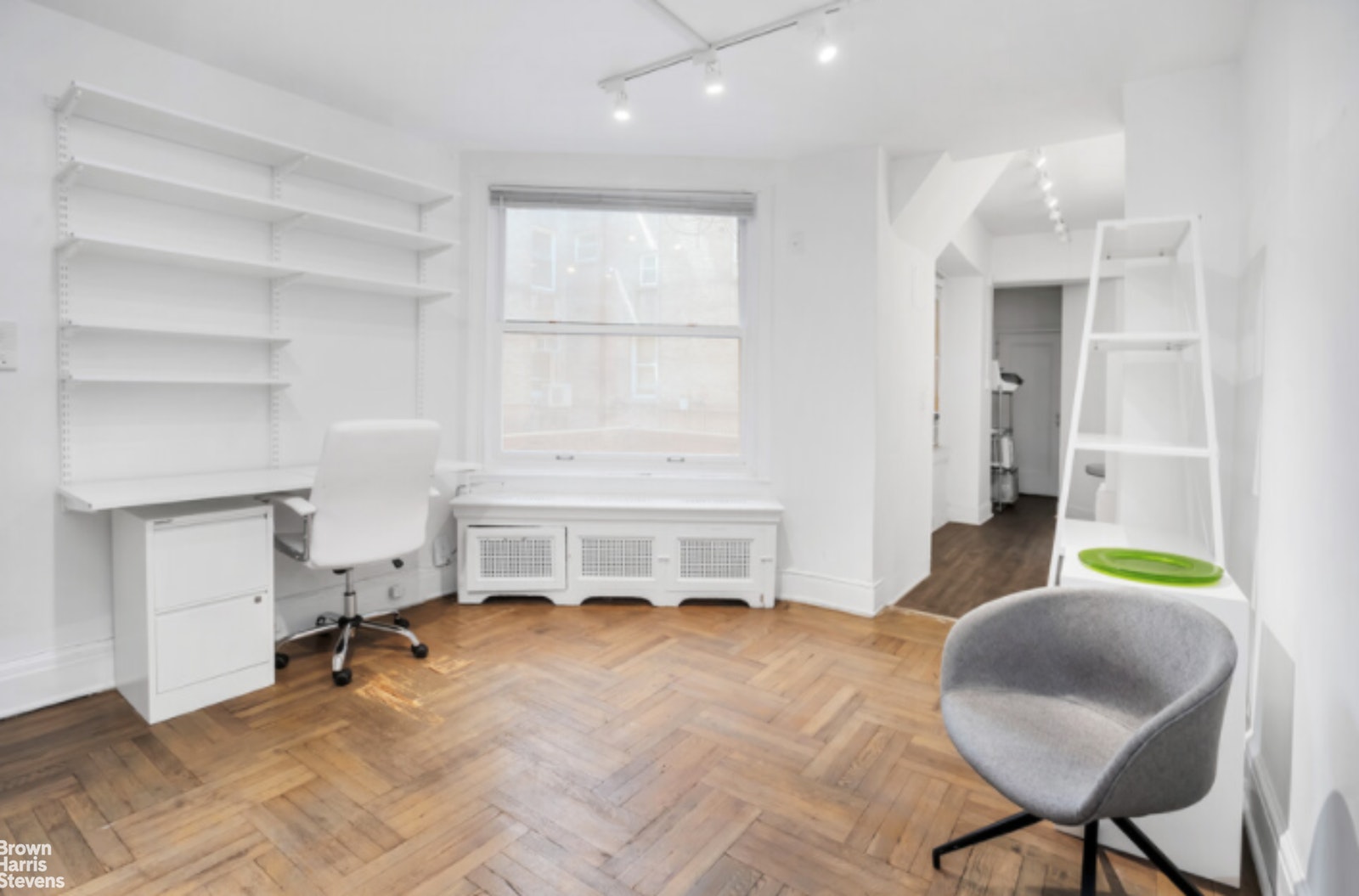Photo 1 of 111 East 75th Street, Upper East Side, NYC, $675,000, Web #: 21476067
