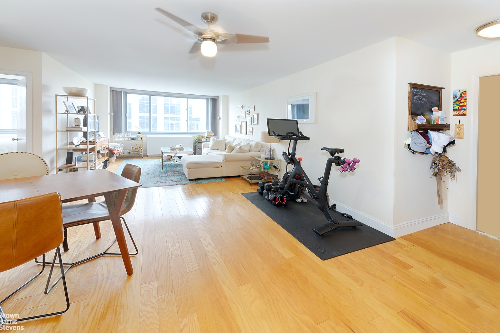 Photo 1 of 2025 Broadway 28B, Upper West Side, NYC, $3,500, Web #: 21522363
