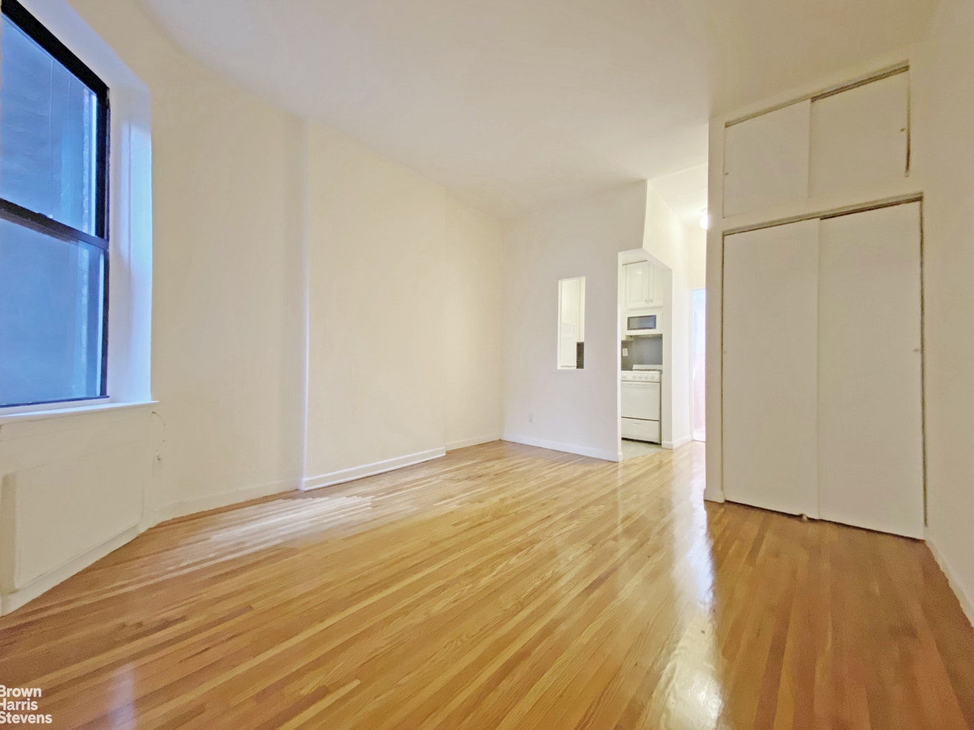 Photo 1 of 437 West 48th Street 4C, Midtown West, NYC, $2,111, Web #: 21522438