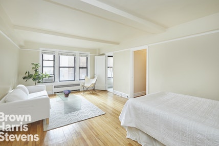 Property for Sale at 319 East 50th Street 5F, Midtown East, NYC - Bathrooms: 1 
Rooms: 2  - $375,000