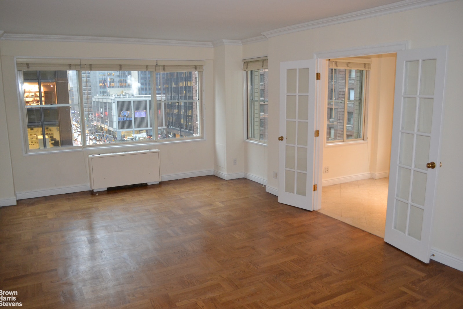 Photo 1 of 57th/5th Huge No Fee Jr 4, Midtown West, NYC, $4,600, Web #: 21678384