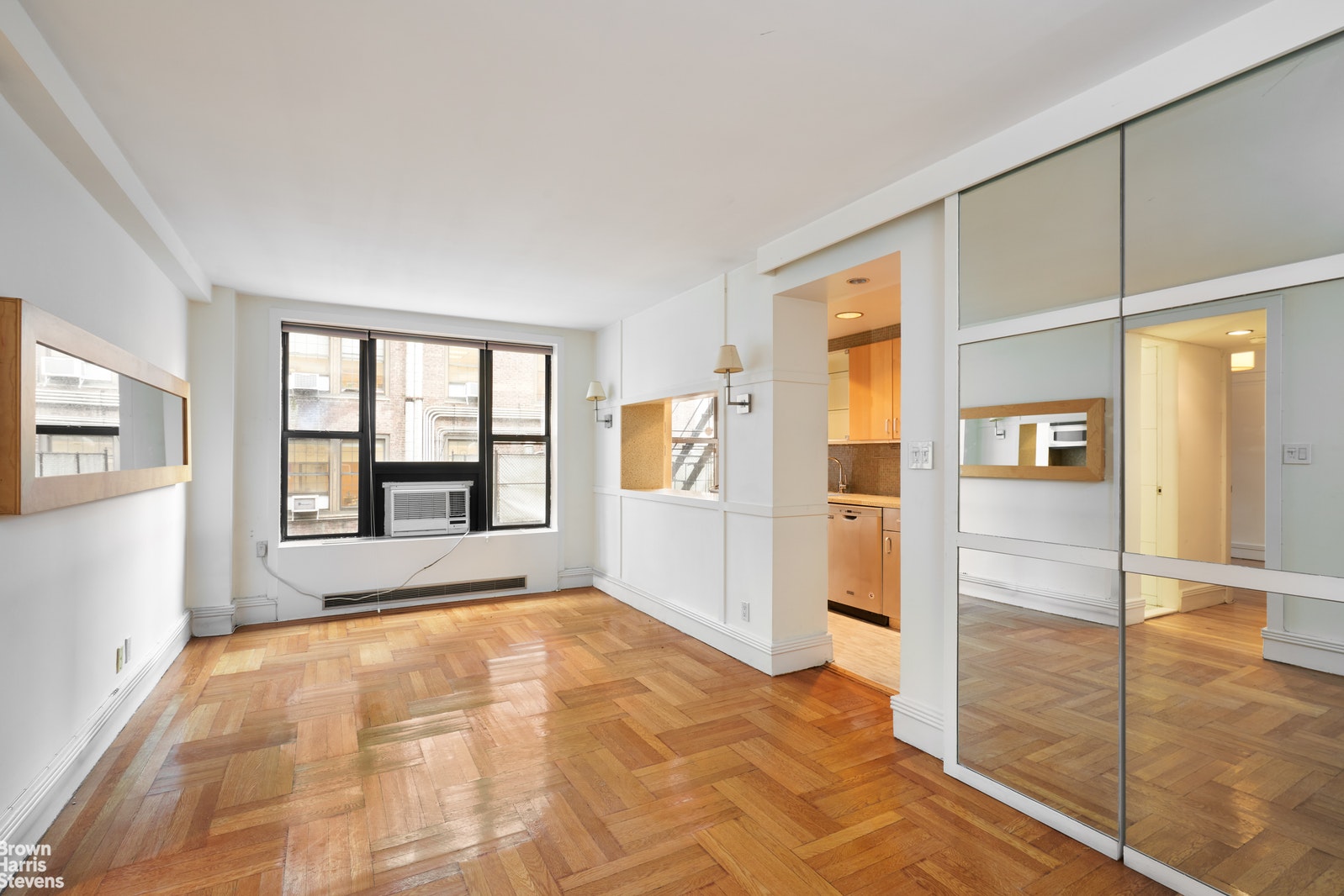 Photo 1 of 111 East 88th Street 8D, Upper East Side, NYC, $3,900, Web #: 21721406