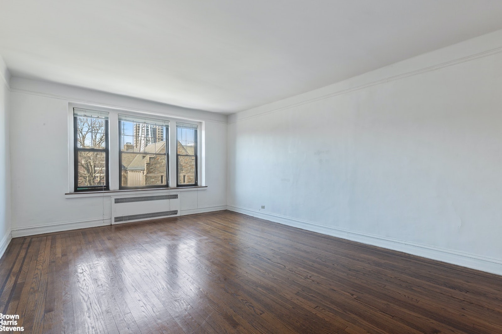 Photo 1 of 109 -14 Ascan Avenue 4P, Forest Hills, Queens, NY, $385,000, Web #: 21751442